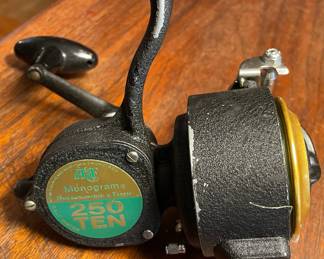 Abercrombie & Fitch (A&F) Monogram 250 Ten salt water reel