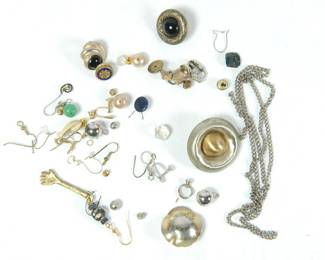 Assorted jewelry
