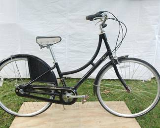 Black Cocoa Trek step-through bicycle