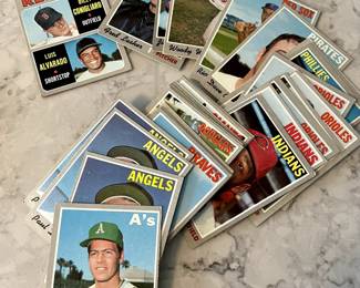 Another detail of Baseball and Hockey cards from 1967-1970!