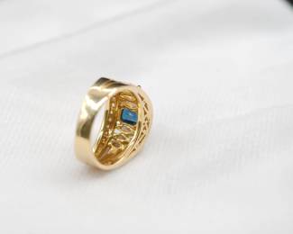 Detail of the interior of the setting of 20/14K diamond and sapphire ring, size 7 1/2