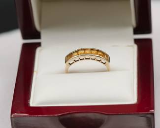14K yellow gold ring with yellow stones, size 7