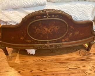 one of two twin beds in this style