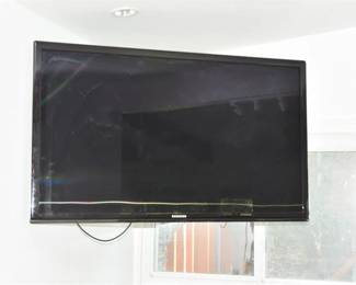 22. SAMSUNG Model UN55C7000WFXZA Working but sound distorted