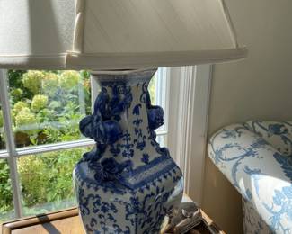 Blue and white pomegranate lamp