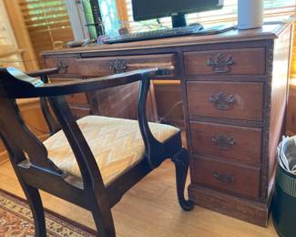 Desk chair with upholstered seat, 25w x 18d