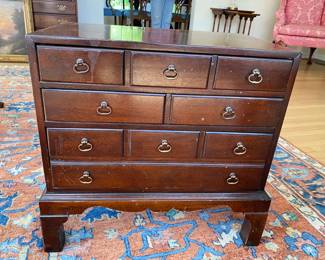 Bachelor's chest/silverware storage chest