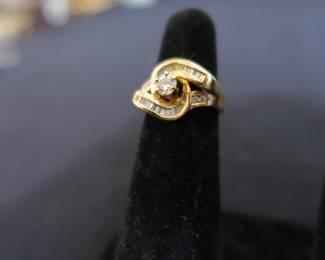 Beautiful Diamond & 14k Gold Ring
