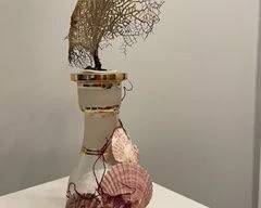 A product of NoregretsStudioDC where sunken treasures emerge with new vitality. Each item is unique and re-created by the coquille artist.