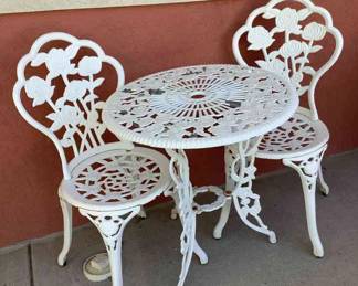 06 Metal, Patio Table And Chairs