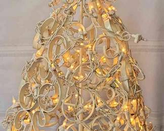  033 Metal Lit Christmas Tree 