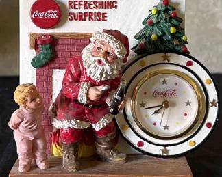 1998 CocaCola Refreshing Surprise Santa Clock