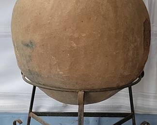 Clay Pot With Stand
