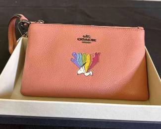 Pink Snoopy Wristlet clutch