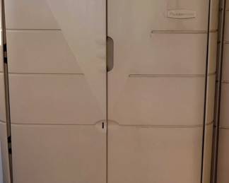 Rubbermaid Cabinet Lot