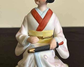 Seizan Fine Art Porcelain Music Box