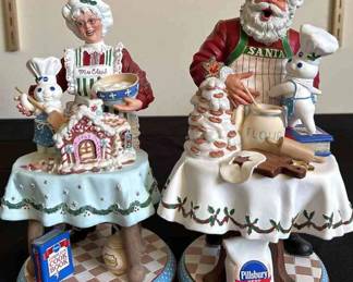 The Danbury Mint Santa Mrs. Claus Figurines 