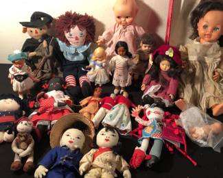 Vintage Dolls Of The World