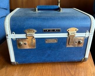 Penneys Towncraft Train case - absolutely perfect condition, kept in climate controlled space.