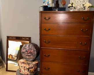 Matching chest of drawers