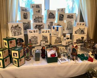 Dicken's Village (Dept. 56)