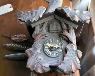 Mi-ken Clock Manufacturing Co Cuckoo Clock