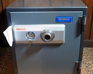 Brinks Fire Safe With Key, 17.5" x 17.5" x 19"