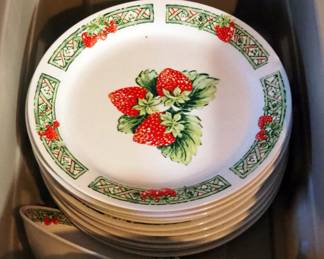 Gibson Strawberry Themed Dishes