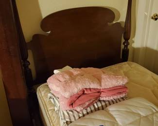 2 Antique Twin Beds