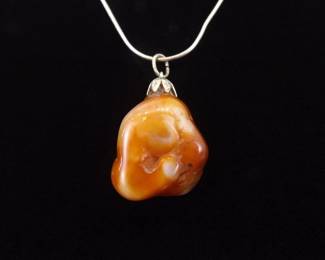 .925 Sterling Silver Agate Pendant Necklace
