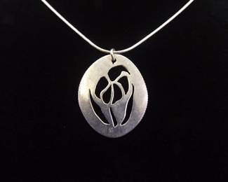 .925 Sterling Silver Flower Silhouette Pendant Necklace
