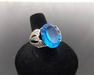 .925 Sterling Silver Topaz Crystal Ring Size 8
