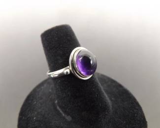 .925 Sterling Silver Amethyst Cabochon Ring Size 5.75
