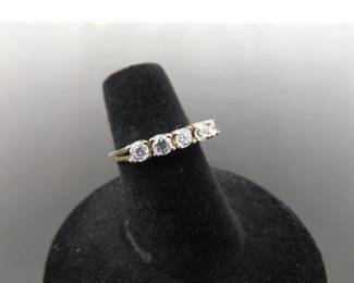 .925 Sterling Silver Zirconia Ring Size 5.25
