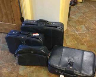 Vintage 4 Piece American Tourists Luggage Set Blue