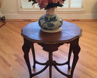 Round French Wood Center, Side, End Table. Dimensions: Diameter 28" x height 29.5".