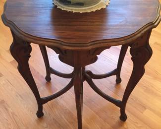 Round French Wood Center, Side, End Table. Dimensions: Diameter 28" x height 29.5".