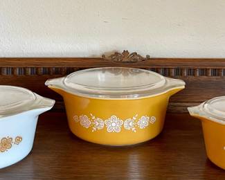 Set Of Vintage Pyrex Butterfly Gold Floral Casseroles With Lids - 1 Qt., 1.5 Qt., And 2.5 Qt.