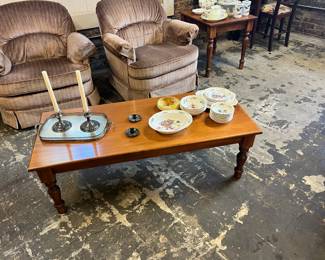 nice maple coffee table with matching end tables