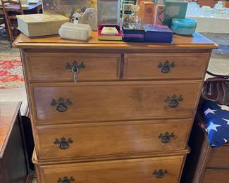 maple dresser 