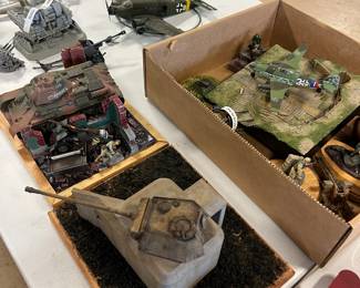 WWII MILITARY MODELS PROFESSIONALLY BUILT 