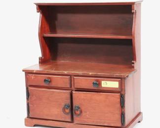 13:Diminutive 26" hutch