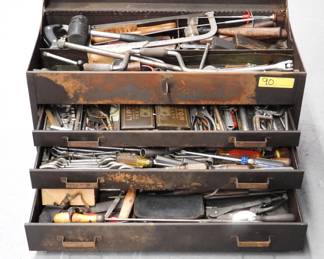 90:estate tool box with good tools