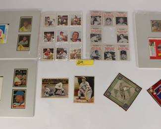 29:1960's Baseball waxpack, cards, felts, photo cards