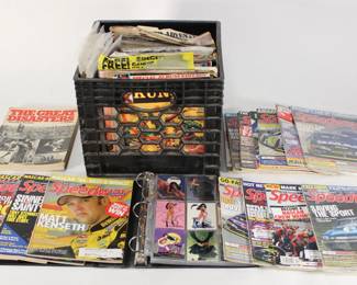 85:Magazines & Vampirella cards