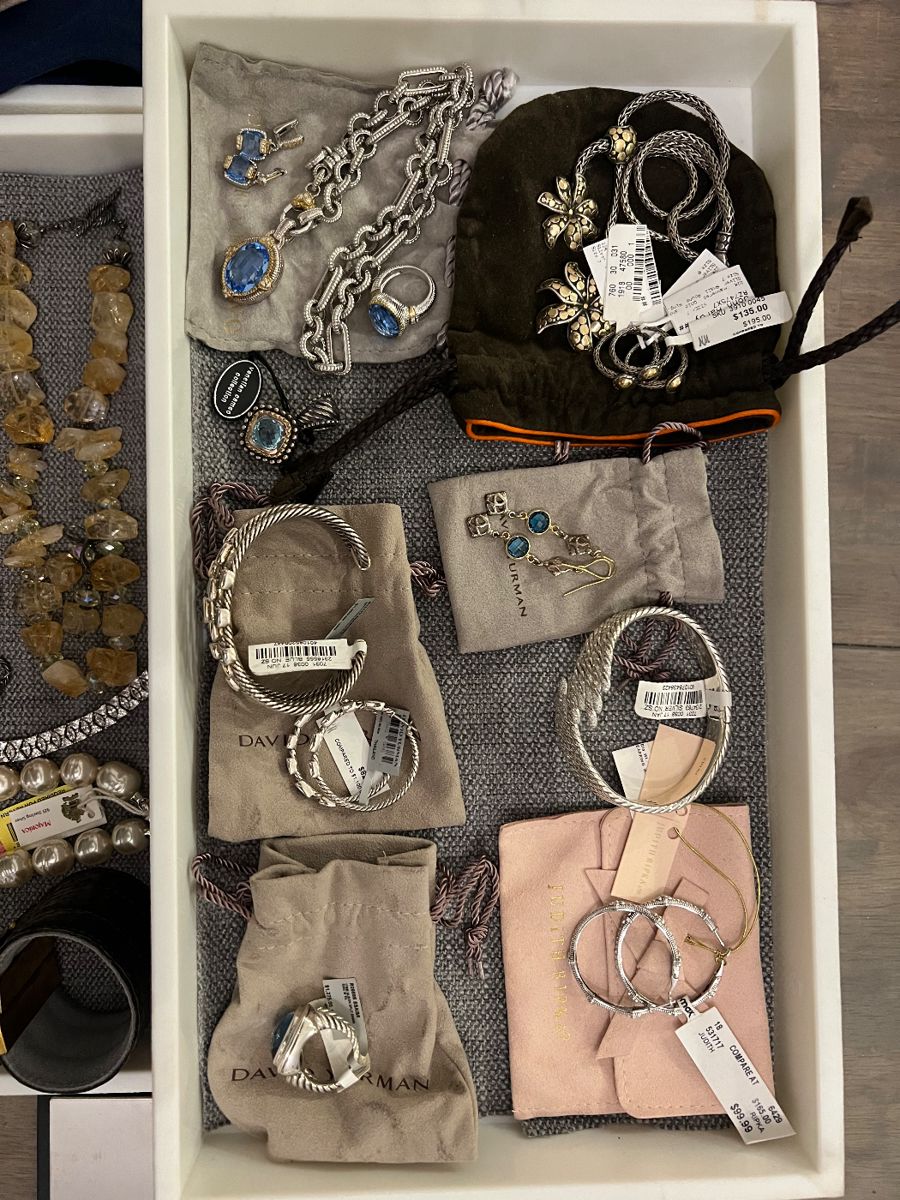 David Yurman, John Hardy 