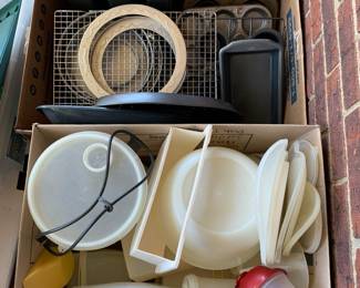 bake ware and Tupperware