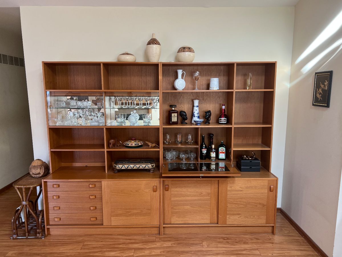 Vans Estate Sales Saint Peters MCM starts on 11/10/2023