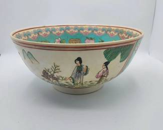 Beautiful Handpainted Macau Porcelain Bowl