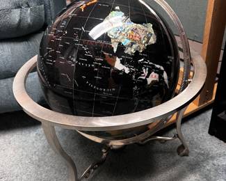 WORLD GLOBE